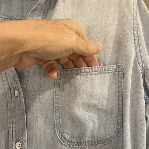 Cloth & Stone Button Down Shirt Womens Medium Light Blue Lyocell Pullover Top‎ - Picture 6 of 16